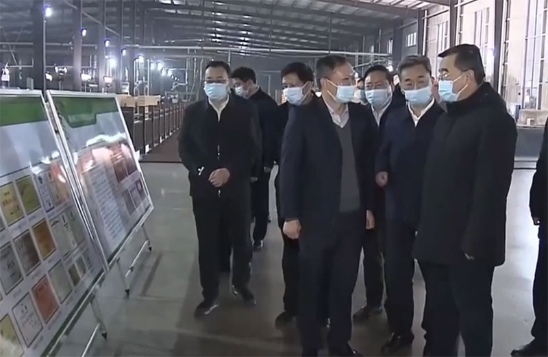 省委书记在桃花江竹材考察 省委书记在桃花江竹材考察