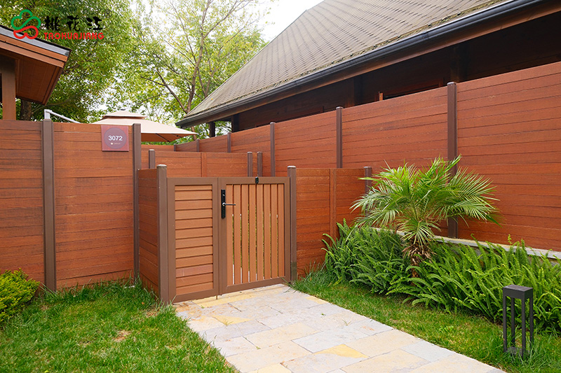 木屋酒店重竹围栏